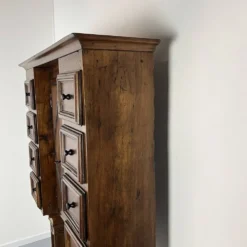 Stipo Monetiere, Piemont XVIIe meuble cabinet à 8 tiroirs, en noyer, Italie