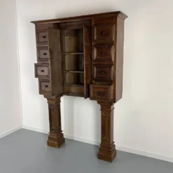 Stipo Monetiere, Piemont XVIIe meuble cabinet à 8 tiroirs, en noyer, Italie