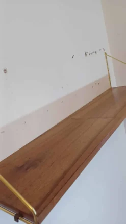 String style shelves