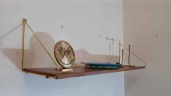 String style shelves
