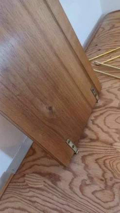 String style shelves