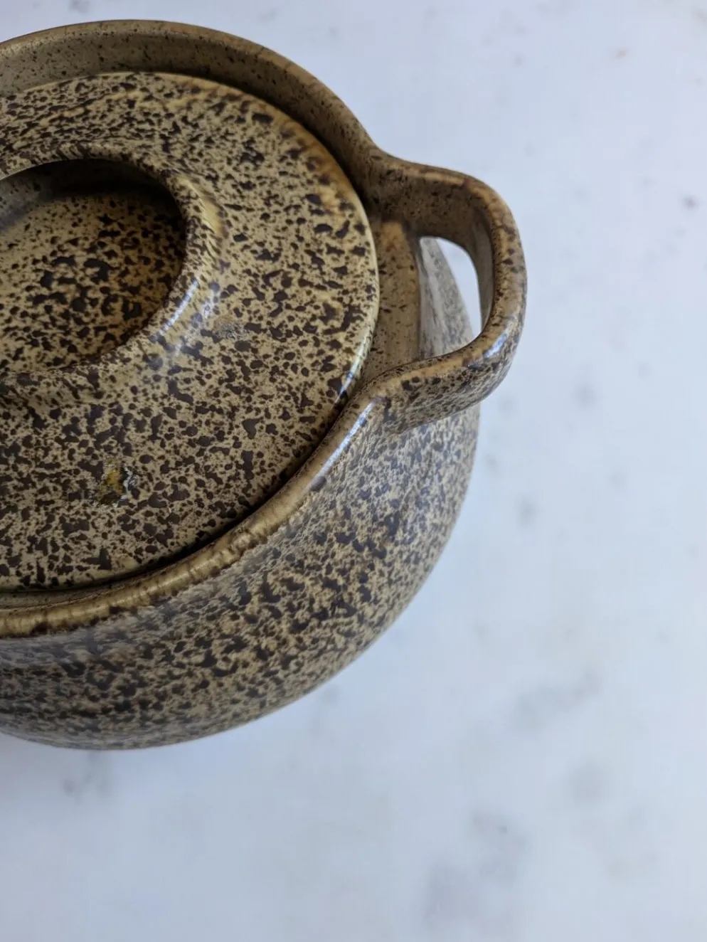 Sublime Soupière en grès moucheté "Les Potiers de l'Abbaye 70'