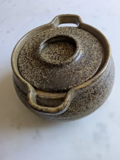 Sublime Soupière en grès moucheté