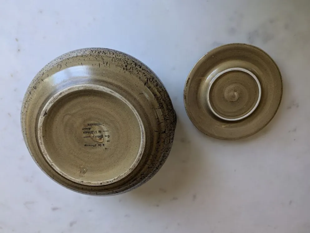 Sublime Soupière en grès moucheté "Les Potiers de l'Abbaye 70'