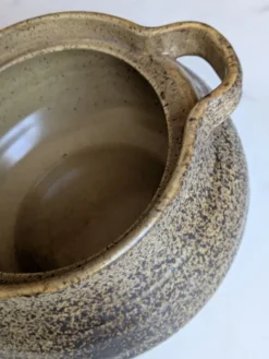 Sublime Soupière en grès moucheté