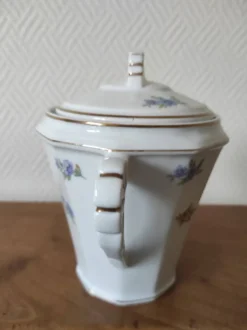 Sucrier ancien en porcelaine base décagonale