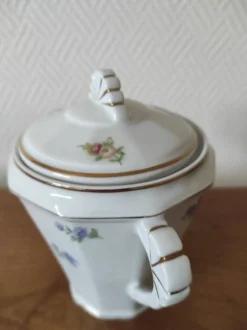 Sucrier ancien en porcelaine base décagonale