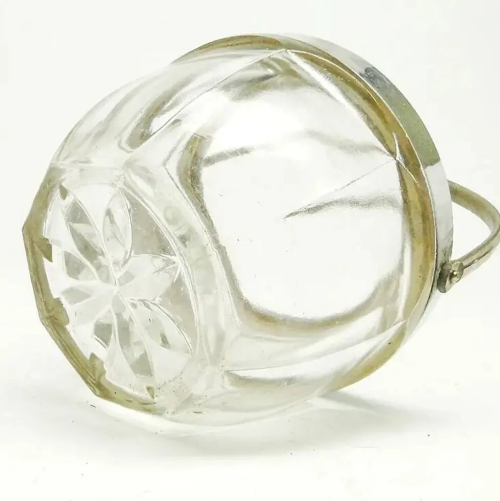 Sucrier Art Déco, verre pressé, laiton chromé, Huta Hortensja, Pologne, années 1950