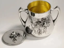 Sucrier Art Nouveau, en laiton argenté, Pologne, années 1920