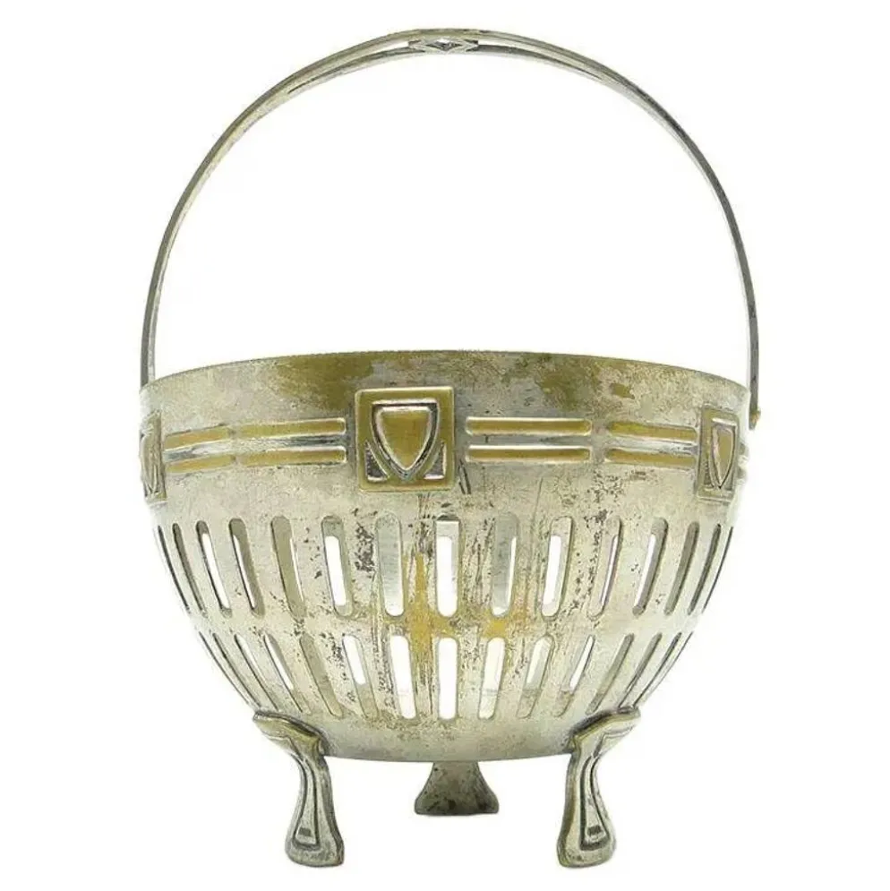 Sucrier, Art Nouveau, laiton argenté, Suède, début du 20e siècle