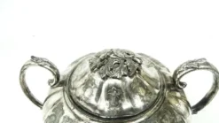 Sucrier Art Nouveau, étain, France, début du 20e siècle