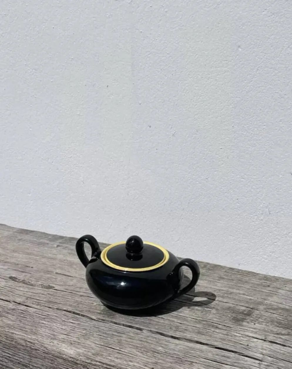 Sucrier bonbonnière céramique noir et jaune villeroy et boch Biarritz