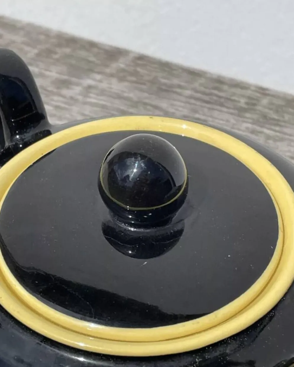 Sucrier bonbonnière céramique noir et jaune villeroy et boch Biarritz