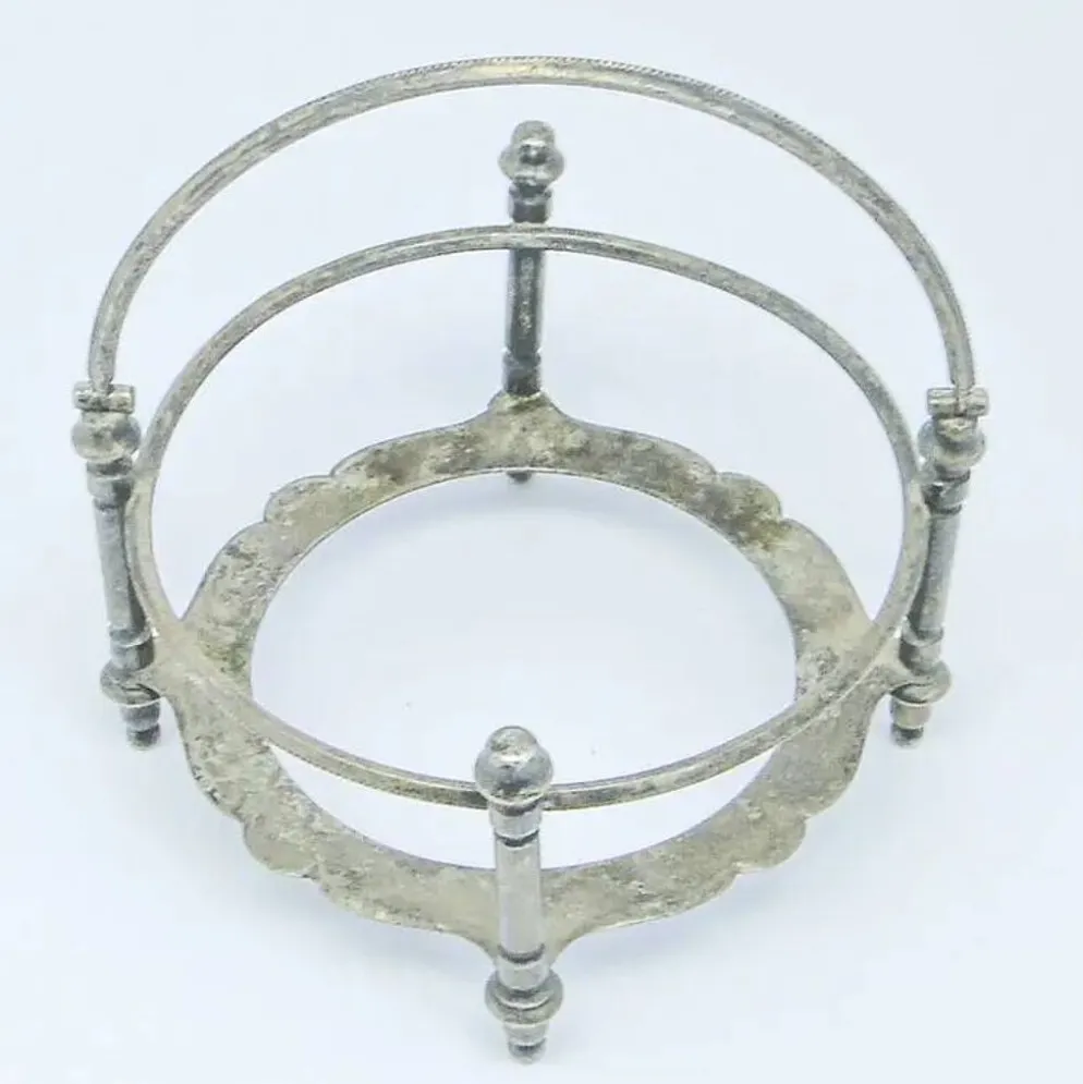 Sucrier Éclectisme, verre, laiton argenté, Bracia Henneberg, Pologne, années 1920.