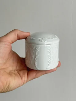 Sucrier à couvercle en porcelaine de Limoges