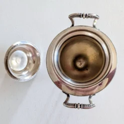 Sucrier couvert en métal argenté de style Empire néoclassique vers 1900