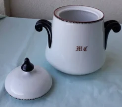 Sucrier en porcelaine
