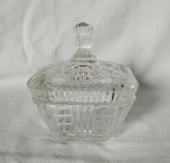 Sucrier en verre taillé