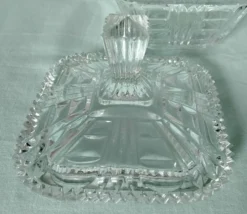 Sucrier en verre taillé