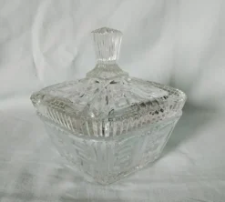 Sucrier en verre taillé