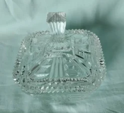 Sucrier en verre taillé