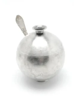 Sucrier moderne du milieu du siècle, en laiton plaqué argent, Pologne, années 1960.