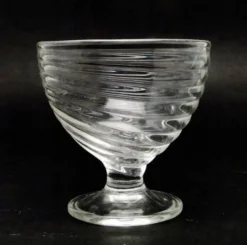 Sucrier moderniste, en verre transparent, Ząbkowice, Pologne, années 1970