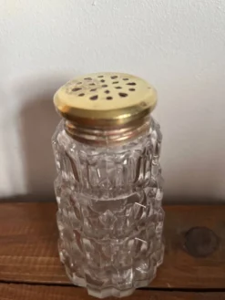 Sucrier saupoudreuse