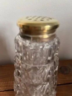 Sucrier saupoudreuse