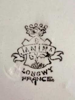 Suite de 12 assiettes creuses 1900 « Janina » Longwy
