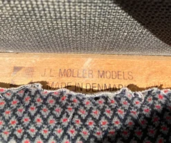 Suite de 4 chaises Niels Otto Møller modèle 79 en teck – J.L. Møllers