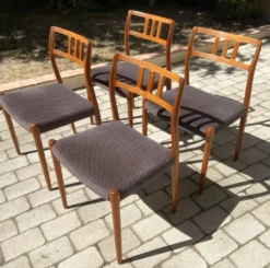 Suite de 4 chaises Niels Otto Møller modèle 79 en teck – J.L. Møllers