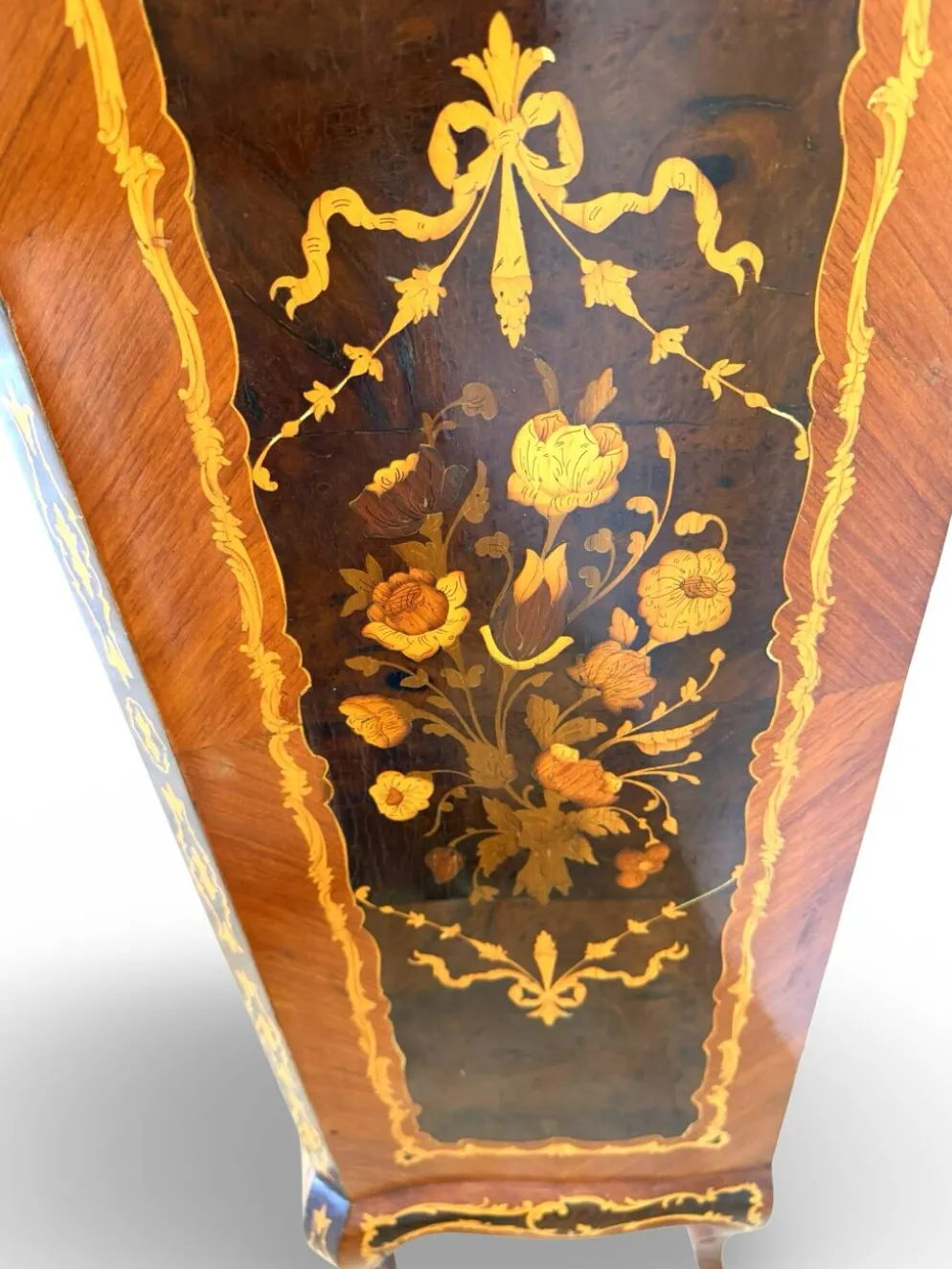 Suite de chambre en bois incrusté de style italien du milieu du siècle, par Pacifici Prete, Rome
