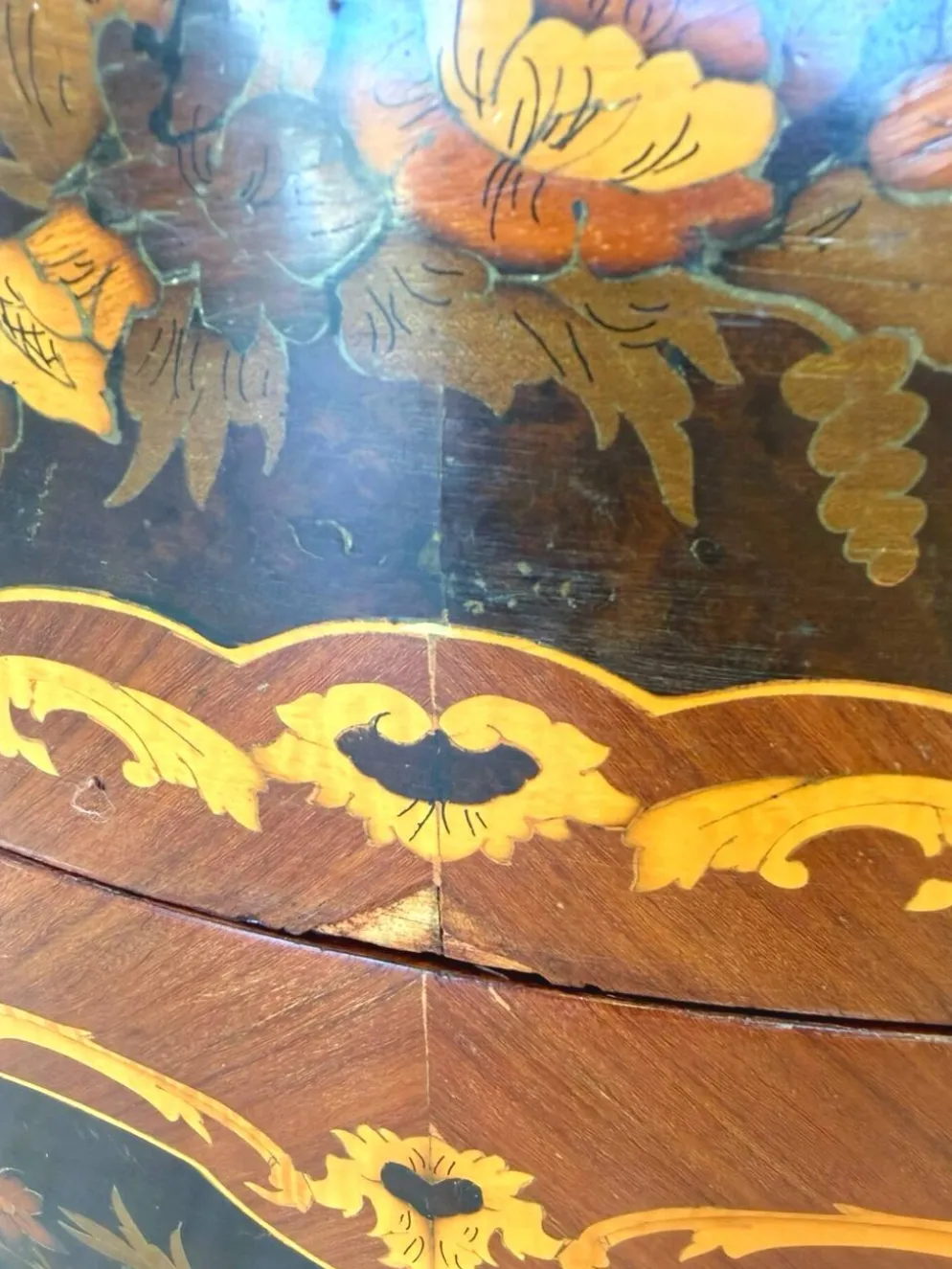 Suite de chambre en bois incrusté de style italien du milieu du siècle, par Pacifici Prete, Rome