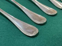 Suite de 5 fourchettes à poissons en métal argenté Christofle Malmaison