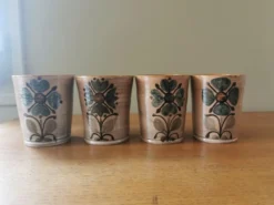 Suite de 4 mugs vintage