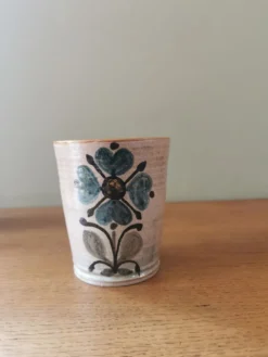 Suite de 4 mugs vintage