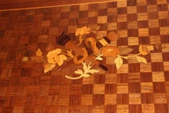 Suite de Quatre Tables Gigognes en Marqueterie de Fleurs vers 1900
