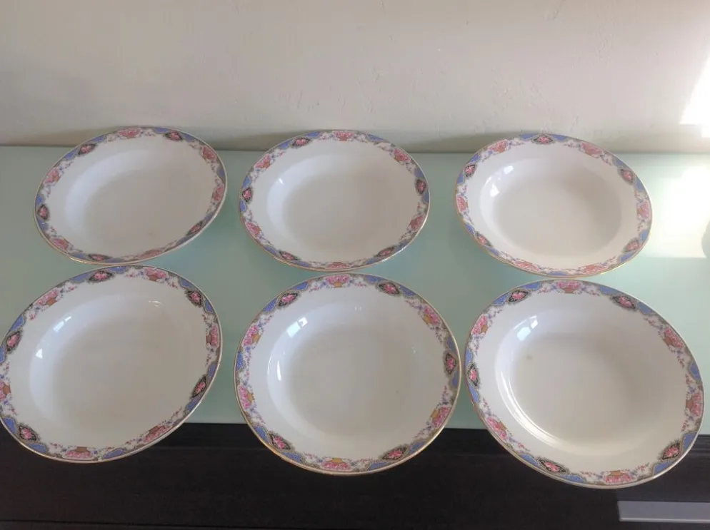 Suite de six assiettes creuses décor paniers de roses par Digoin Sarreguemines vintage années 50-60