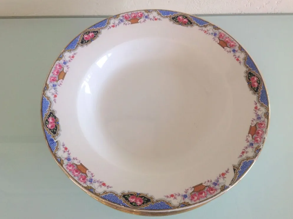 Suite de six assiettes creuses décor paniers de roses par Digoin Sarreguemines vintage années 50-60