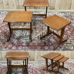 Suite de 3 tables gigognes en teck des années 70