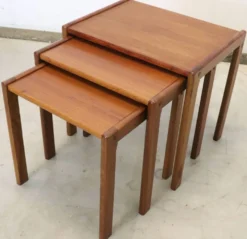 Suite de 3 tables gigognes 'Frankenau'