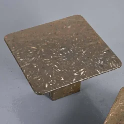 Suite de trois tables gigognes « Fossile », Suisse, circa 1970