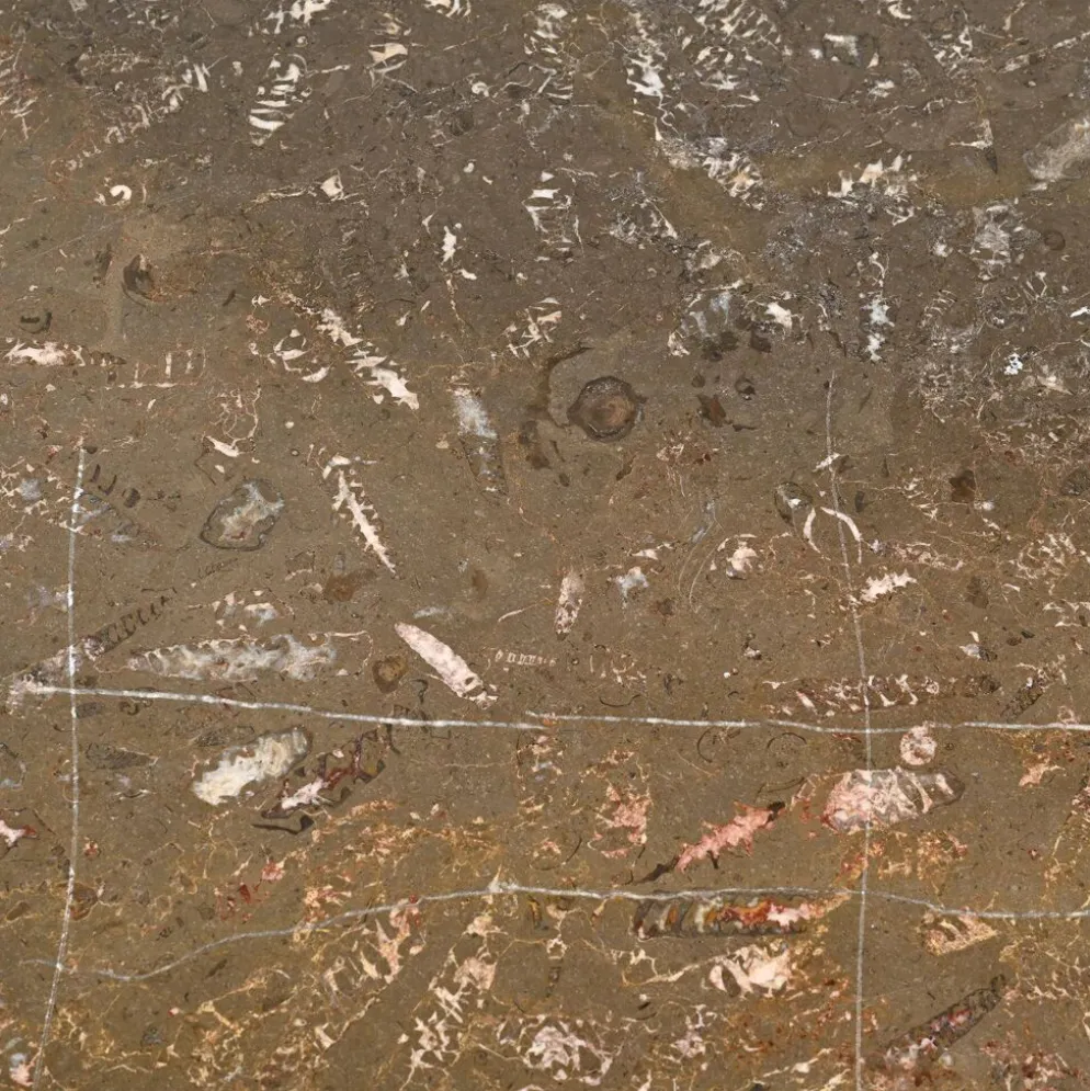Suite de trois tables gigognes « Fossile », Suisse, circa 1970
