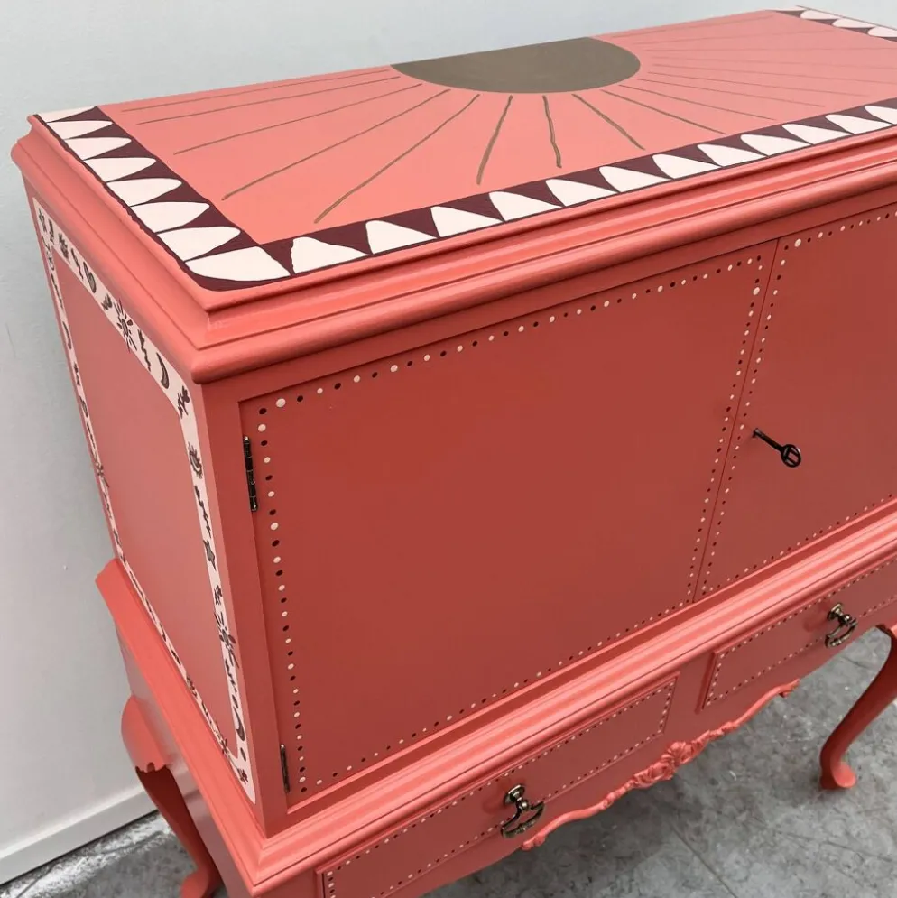 Sunny Side Up – Cabinet vintage peint à la main