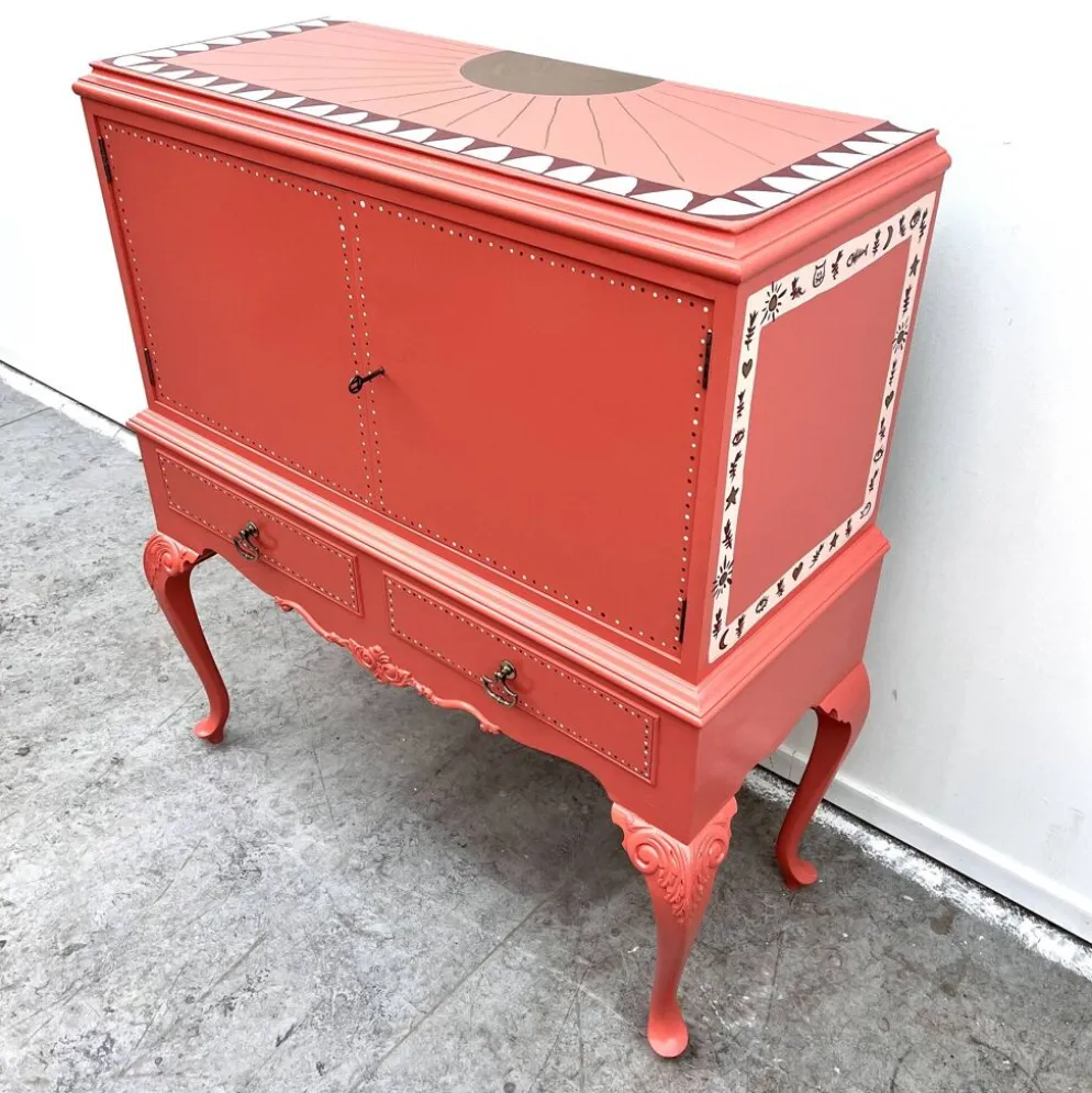 Sunny Side Up – Cabinet vintage peint à la main