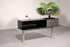 Superbe bar / buffet Willy Rizzo en noir et acier inoxydable, Italie 1969