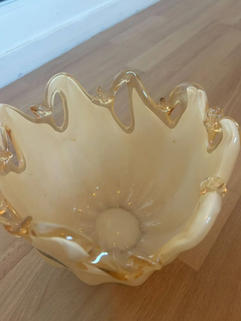 Superbe bol en cristal blanc de Murano fabriqué à la main en Italie