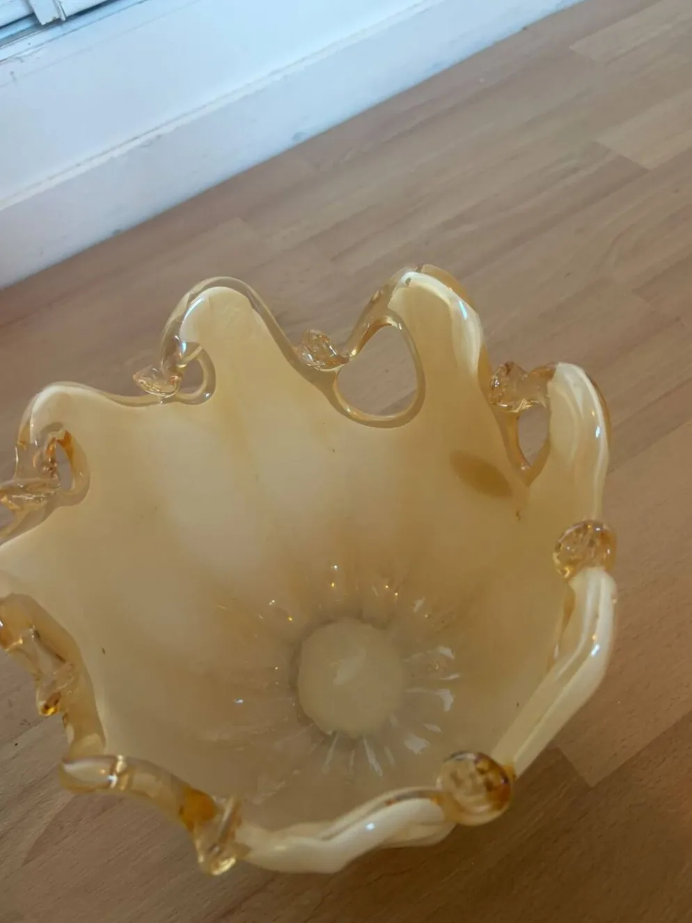 Superbe bol en cristal blanc de Murano fabriqué à la main en Italie