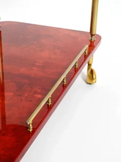 Superbe grand chariot de service en peau de chèvre rouge Aldo Tura des années 1960 | Fabriqué en Italie